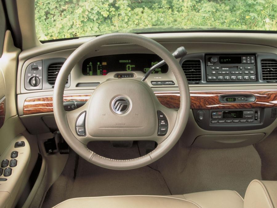  Mercury Grand Marquis 2002 года  (фото 2 из 3)